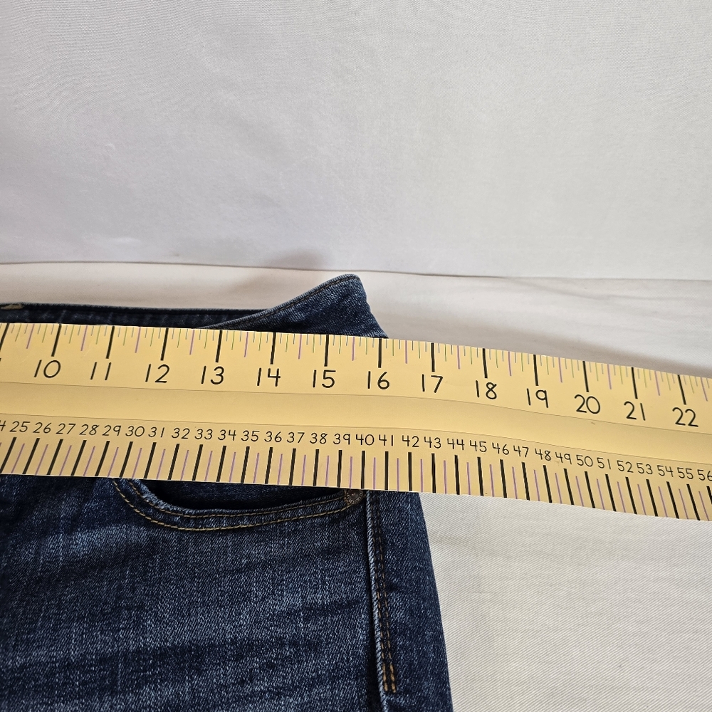 American Eagle Womens_Kick Boot "Stretch" 5 Pocket Distressed Jeans Size 8 Short - Picture 9 of 14